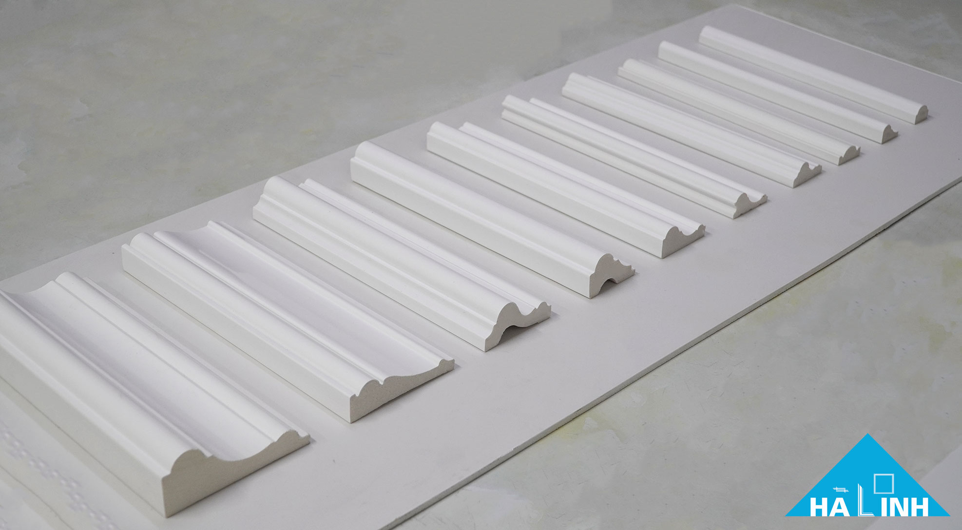 ph&agrave;o chỉ trang tr&iacute; 